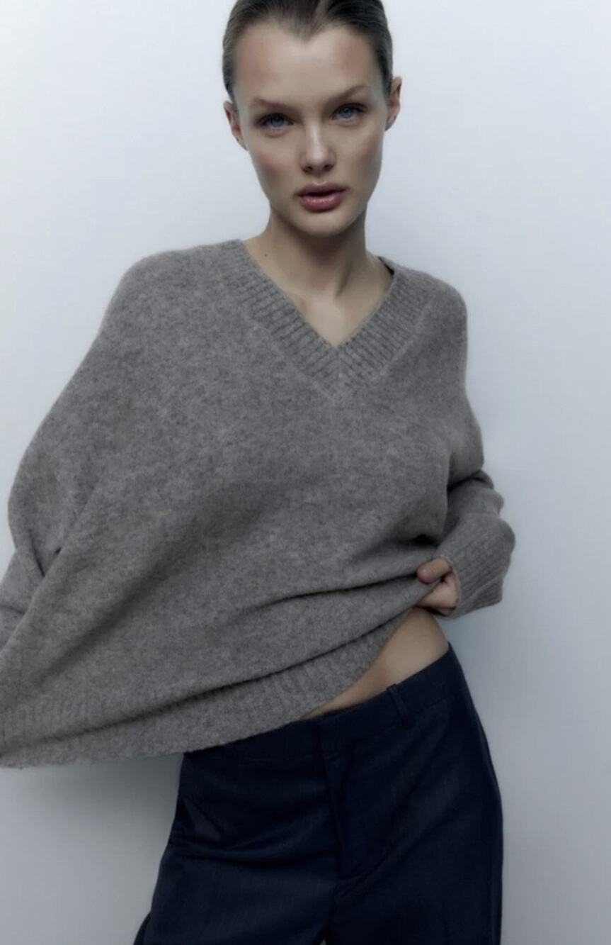 Zara Grey V-Neck Knit Sweater Ribbed Trim Size S